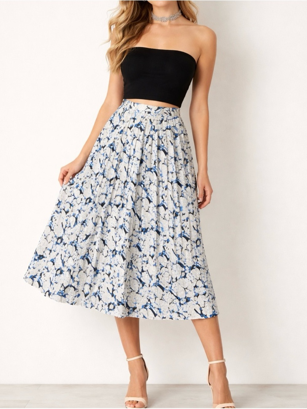 Vintage 80’s Pleated Midi Skirt | Size M | Blue & White Abstract Print
